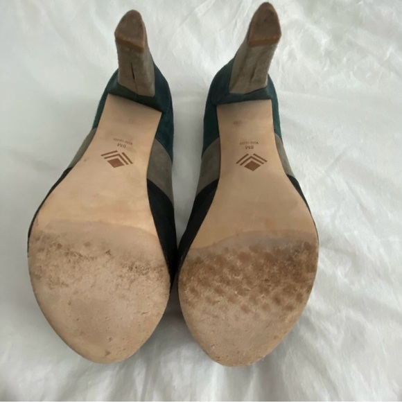 Elegant Multicolor Women's Heels - Picture 6 of 9